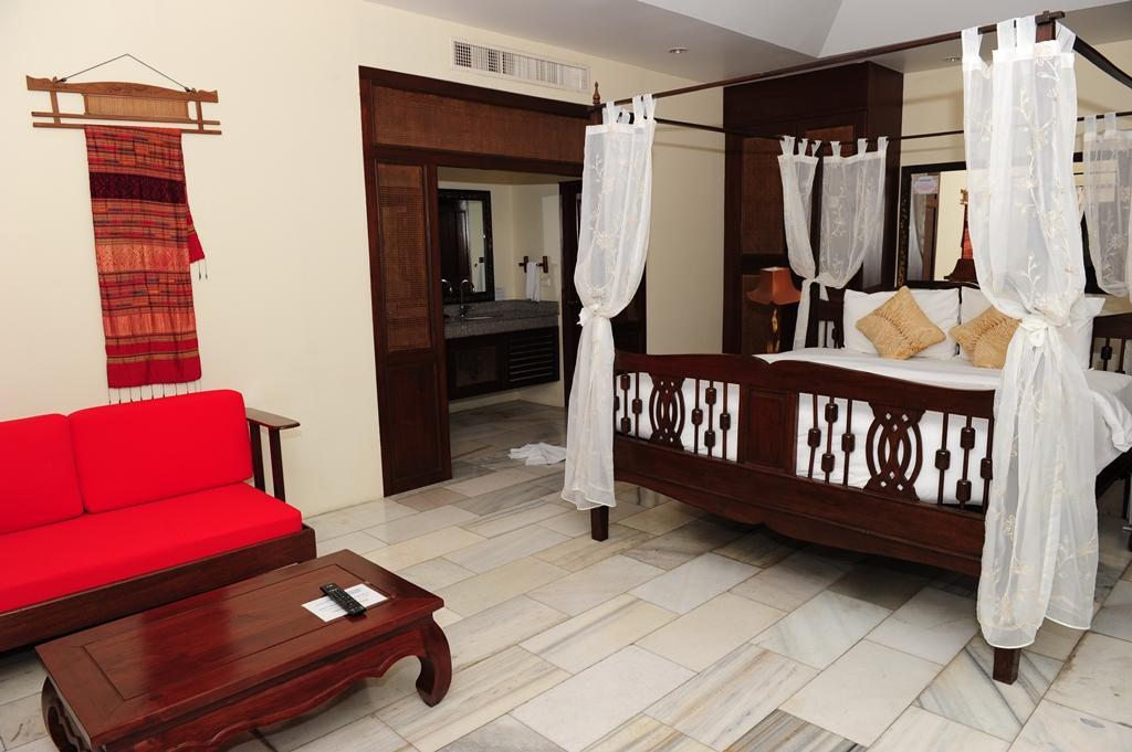 Napalai Pool Villa Resort Патая Екстериор снимка
