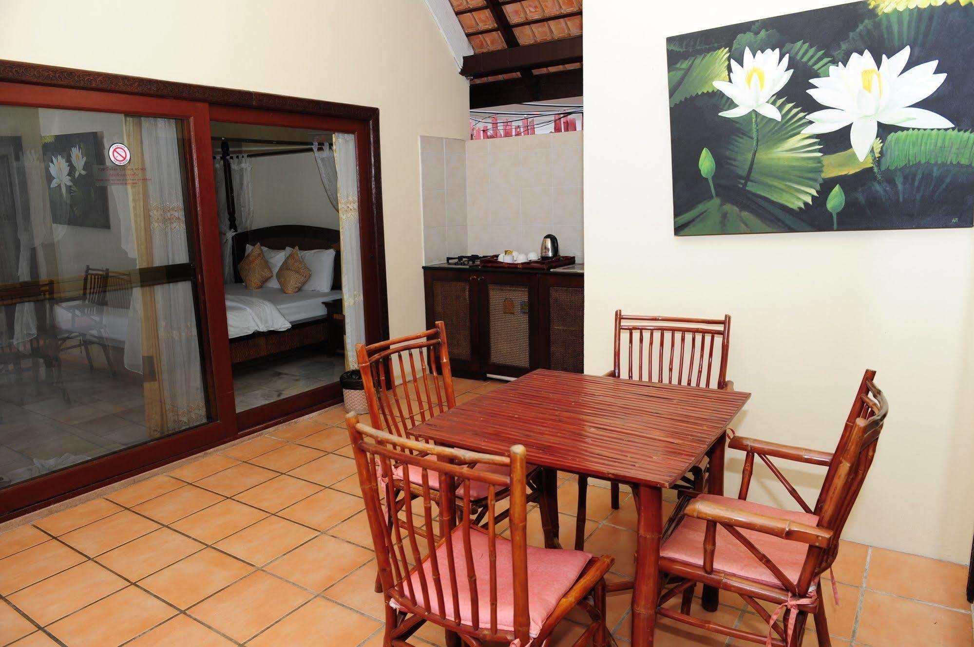Napalai Pool Villa Resort Патая Екстериор снимка